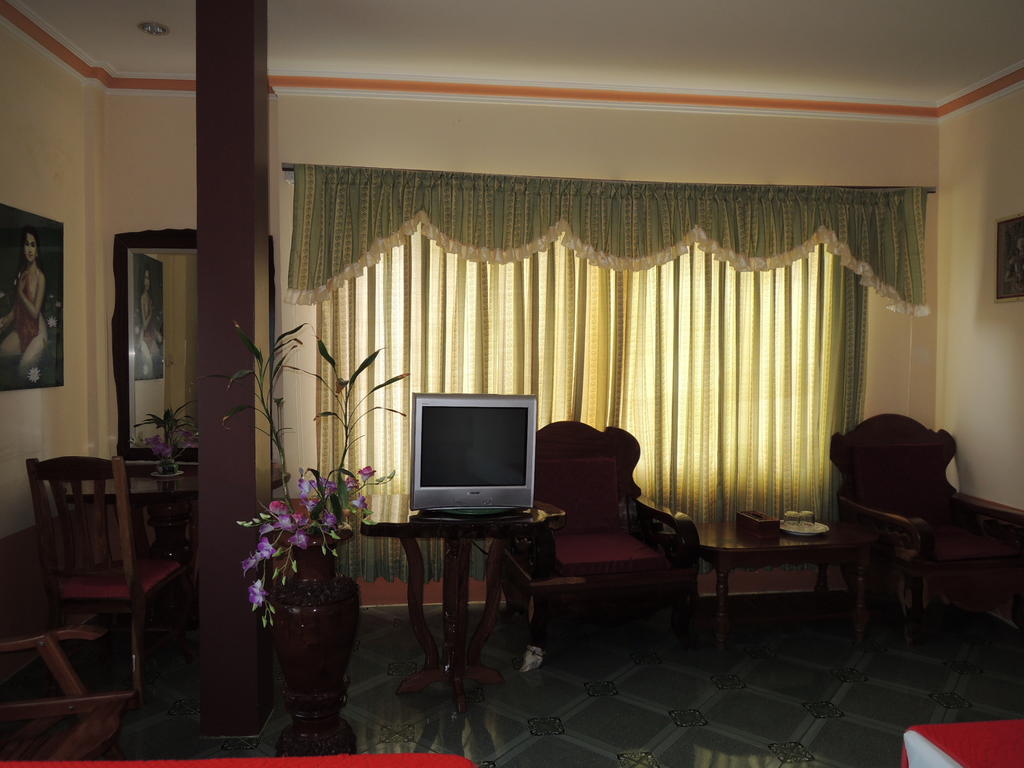 Hotel Thy Ny Battambang Exteriér fotografie
